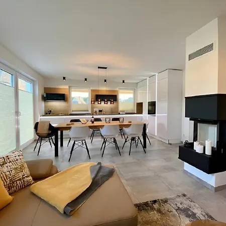 Lotta - Mit Kamin Und Sauna Fuer 7 Personen