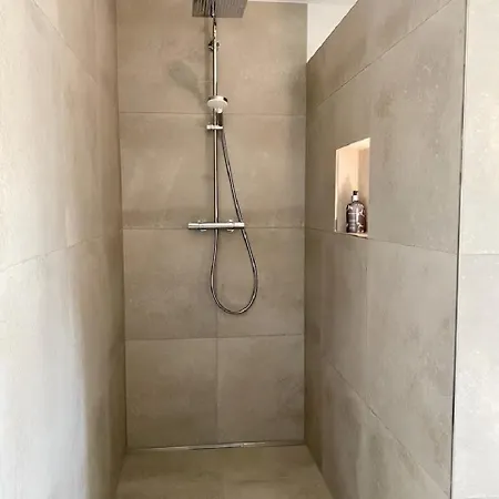 Lotta - Mit Kamin Und Sauna Fuer 7 Personen Vakantiehuis *