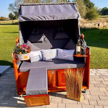 Lotta - Mit Kamin Und Sauna Fuer 7 Personen Vakantiehuis *